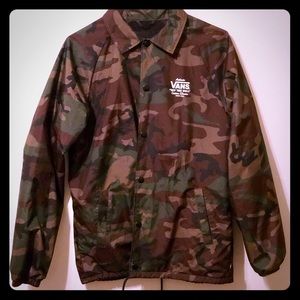 Vans Camo coach jacket with off the wall logo